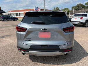 SUV Automático Mediano Usado 2024 con Características de Seguridad Modernas, Motor Eficiente, Excelente Estado, Suministrado desde Japón - Product Image 3