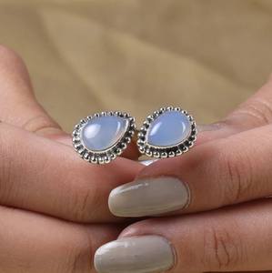 925แข็งขายส่งแหวนเงินสเตอร์ลิงสีฟ้าโอนิกซ์เครื่องประดับพลอยโมราสีฟ้ากับเพชรหลักตัดหิน - Product Image 5