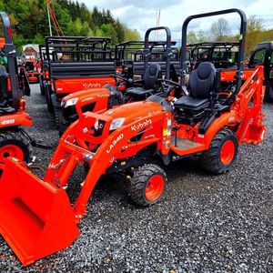 Tracteur diesel Kubota BX23S 4x4 avec chargeur frontal, pelle arrière, tondeuse à montage central, tracteur compact à roues pour usage agricole - Product Image 4
