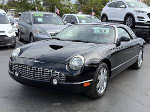 Precio bajo, Ford Thunderbird Deluxe 2002, auto usado en venta - Product Image 1
