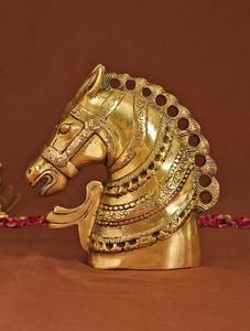 Pichet décoratif en métal vintage pour la décoration de la maison royale, affichage artistique sur table, accent d'inspiration antique et style festif - Product Image 6