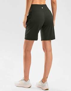 Bermuda 9 ''longueur genou pour femmes Short d'entraînement athlétique taille haute avec poches zippées idéal pour la gym et le fitness - Product Image 3
