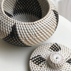 Cestas de almacenamiento de ratán natural superventas con patrón único para el hogar y el almacenamiento hechas a mano de Vietnam - Product Image 5