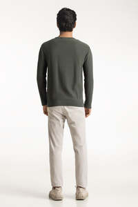 เสื้อกันหนาวพิมพ์ลายคลาสสิกผ้านุ่มอบอุ่นคอกลมสำหรับสวมใส่ในฤดูใบไม้ร่วง - Product Image 6