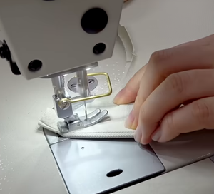 หมวกเบสบอล100% โพลีเอสเตอร์5แผงสไตล์วินเทจทรงสปอร์ตพร้อมโบว์ตัวอักษรเสือดาวลายใบไม้แบบเป็นทางการสำหรับฉากธุรกิจ - Product Image 4