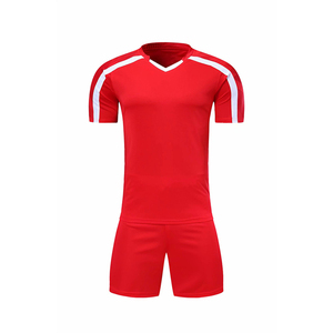 Camiseta de fútbol para jóvenes adultos con estampado personalizado de alta calidad, uniforme de fútbol de baja tasa para entrenamiento universitario, ropa de fútbol de tela lisa - Product Image 5