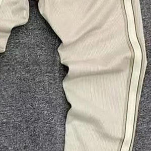 Pantalon de jogging personnalisable durable, tissu doux avec des graphiques et des couleurs personnalisés, idéal pour l'entraînement, le yoga et les loisirs - Product Image 4