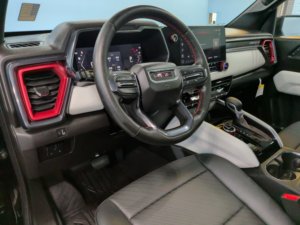 GM C Canyon 4WD AT4X d'occasion propre 2024 - Product Image 5