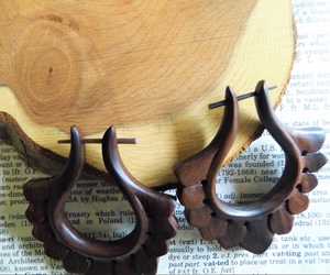 Pendientes de joyería de madera de nogal - Product Image 3