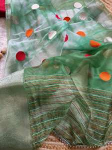 La última organza con lunares y tejido Zari Sari mujer fabricante de moda y proveedor de Surat al precio más bajo - Product Image 4