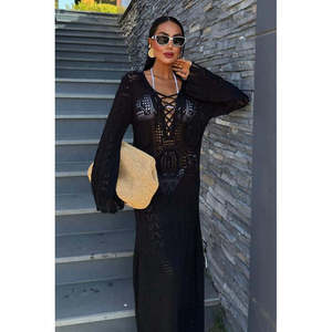 Vestido Elegante Birit 2838 con Detalles Calados, Traje de una Pieza - Product Image 2