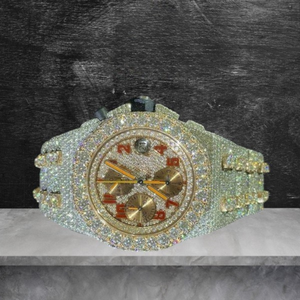 Reloj de Lujo para Hombre con Incrustaciones de Diamantes, Tono Oro Champán, Diseño Completamente Incrustado, Estilo Cronógrafo de Acero Inoxidable, Logotipo Personalizado, Alto Brillo - Product Image 1