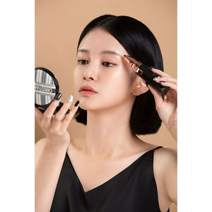 [BEAUUND] Tondeuse à poils faciaux BEAUUND Tondeuse à sourcils Batterie légère Outil de soin des sourcils pour une utilisation en déplacement - Product Image 5