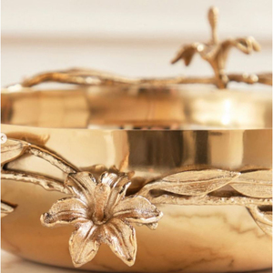 Nouvel arrivage Elegance Vaisselle Bol de service en chocolat Finition martelée en métal avec poignées de fleurs et de feuilles peintes Support de bonbons - Product Image 5