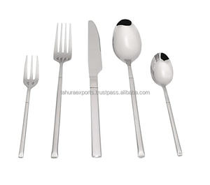 ชุดเครื่องใช้บนโต๊ะอาหารทำจากโลหะสแตนเลสสตีลดีไซน์หรูหราชุดเครื่องใช้บนโต๊ะอาหารสำหรับเครื่องครัวส่งออกจากอินเดีย - Product Image 6