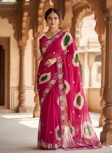 Sari de georgette puro con estampado Sibori Bandhani de Jodhpur y hermoso trabajo Pita en el pallu y borde con trabajo Butti en el sari - Product Image 2