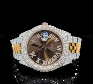 Montre en acier inoxydable avec diamants cloutés Moissanite VVS Clarity Brown Dial Montres analogiques à vendre de l'Inde Bijoux de mode - Product Image 1