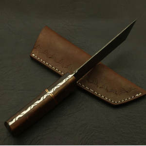 Cuchillo de Supervivencia de Acero de Damasco Hecho a Medida, Cuchillo de Caza de Hoja Fija Resistente para Acampar y Uso en Supervivencia - Product Image 5