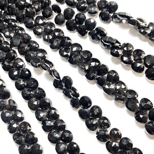 Perles en forme de cœur Briolette à facettes en onyx noir de 7mm en gros perles de pierres précieuses calibrées ciblées pour les détaillants artistes - Product Image 5