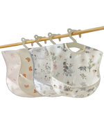 Bavoir pour bébé à couverture complète imprimé animaux de la forêt mousseline imperméable matériau TPU poche à bavette jetable pour les tout-petits approvisionnement OEM lavable