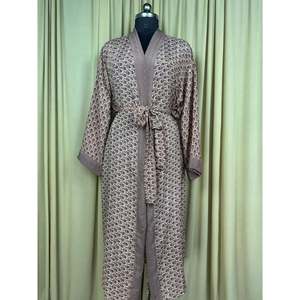 Vestido Kimono de Seda Reciclada Estilo Boho Chic Vintage para Mujer, Ideal para la Playa, Resort, Casa o como Túnica de Baño - Product Image 1