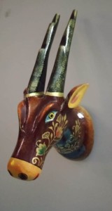 Diseño de Cabeza de Vaca abstracta multicolor colgante de pared de madera estilo Art Deco para decoración del hogar artesanía Formato de madera - Product Image 2