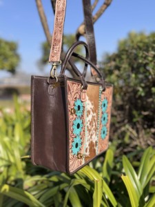 Sac fourre-tout en cuir de vachette à motif western, sac à main élégant en cuir avec poils, sacs sculptés à la main pour femmes, multi-usages - Product Image 3