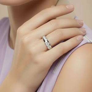 Anillo de Lujo 'Timeless' con Diamantes Naturales de Corte Brillante Redondo en Oro Sólido de 14K para Mujer - Product Image 5