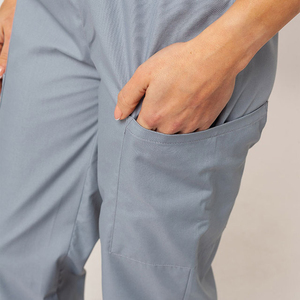 Ensembles d'uniformes hospitaliers médicaux unisexes les plus vendus avec tissu en velours côtelé et logo personnalisé - Product Image 5