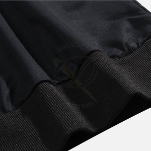 Vente directe d'usine Sweatshirts d'hiver pour hommes conçus sur mesure Nouvelle arrivée en motif solide Fabriqué au Pakistan en gros - Product Image 5