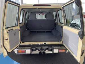 Sedán VX-V 2018, Motor de 4.5L de Aspiración Natural, Caja de Cambios Automática, Tracción en las Cuatro Ruedas, Volante a la Izquierda, Asientos de Cuero, Neumáticos R18, Híbrido Euro IV - Product Image 5