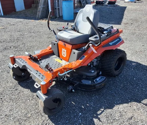 À VENDRE HUSQVARNA ® Tondeuse à gazon à braquage zéro XCITE Z345 OUTDOOR disponible pour expédition - Product Image 2