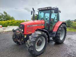 Tracteur agricole Massey Ferguson série 5700 6270 DYNA 4 4x4 180 ch Moteur Kubota Boîte de vitesses et pompe fiables Tracteur à roues d'occasion - Product Image 4