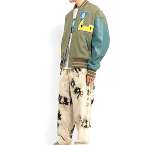 Chaqueta de invierno personalizada y elegante para hombre, de cuero genuino, impermeable, con parches bordados de piedras, estilo Letterman clásico para hombre, chaqueta Varsity. - Product Image 3