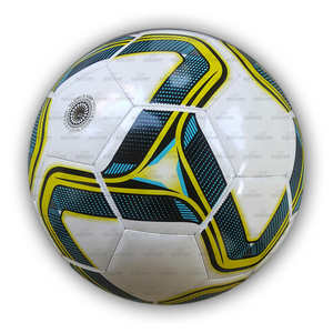 Balón de fútbol cosido a mano de estilo clásico con alta retención de aire con logotipo personalizado de partido profesional de Pakistán con características duraderas - Product Image 6