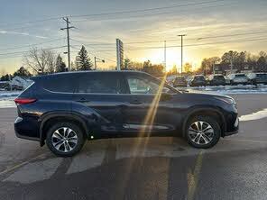 Toyota Highlander XLE AWD 2021, Superventas, Automático de 8 Velocidades - Product Image 2