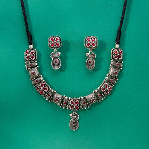 Conjunto de joyería de latón de estilo lindo de calidad de exportación hecha a mano, collar de diamantes de imitación de cristal chapado oxidado, pendientes para mujer - Product Image 3