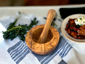 Ensemble mortier et pilon en bois massif fait à la main, broyeur d'épices et d'herbes en bois naturel, écraseur manuel d'ail et de masala, traditionnel - Product Image 4