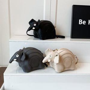 Nuevo Bolso Bandolera de PU para Mujer, Diseño Vintage con Estampado de Elefantes, Gran Capacidad, Cierre de Cremallera, Correa Única, para Viaje - Product Image 1