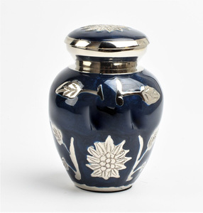 Urne commémorative en laiton pour animaux de compagnie pour cendres d'animaux de compagnie Urne funéraire en métal or adulte. - Product Image 6