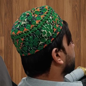 Gorro Tradicional Afgano Hecho a Mano para Hombre, Estilo Étnico Pashtún, Bordado Cultural, Encaje Formal, Algodón - Product Image 4