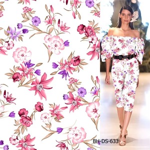 Venta al por mayor de tela de césped 30s transpirable popelina rayón floral serie tela impresa digital para vestido - Product Image 1