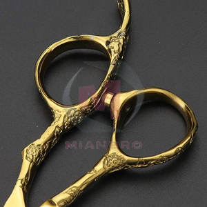 กรรไกรตัดผมทำจากสเตนเลสงานปัก4Cr13สำหรับร้านตัดผมมืออาชีพ - Product Image 6