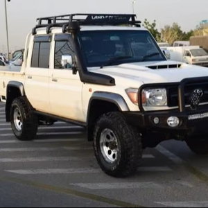 Toyota Land Cruiser Double Cabine GXL Diesel à couple élevé, boîte manuelle, pick-up utilitaire 2015 - Product Image 1