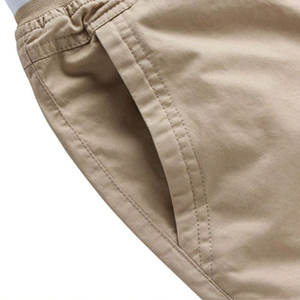 Venta al por mayor de pantalones cortos de algodón cómodos para hombre ligero XS/XS tallas cintura elástica botón decoración verano liso teñido lienzo - Product Image 3
