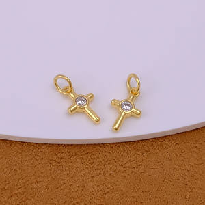 Pendentif en forme de croix en laiton plaqué or avec zircone cubique au centre, colliers pour enfants, cadeaux pour fêtes, mariages - Product Image 3