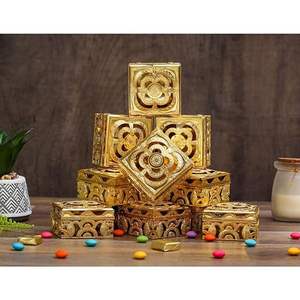 Petite boîte en bois en forme de dés carrés Vente chaude Cadeaux et artisanat Boîtes en bois Signes muraux fabriqués en Inde - Product Image 2