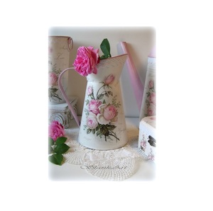 Galvanized Water <b>Can</b> with Enamel Work Featuring <b>Vintage</b> Charm and Modern Functionality for Garden Enthusiasts - Product Image 3
