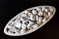 Vente en gros d'agate howlite polie naturelle de haute qualité, 15-30 mm, pour la décoration de la maison, le feng shui, Inde, personnalisable