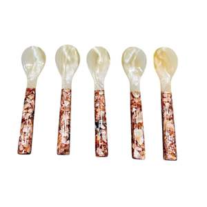 Ensemble de couverts en nacre avec manche rouge, ustensiles de cuisine, vaisselle, fabriqué au Vietnam, vente directe d'usine à prix avantageux - Product Image 1